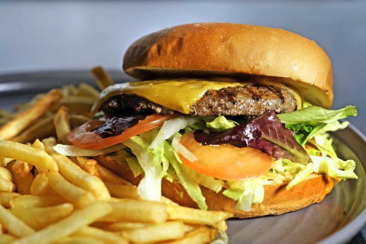 Cheese Burger - Oriento Restaurant